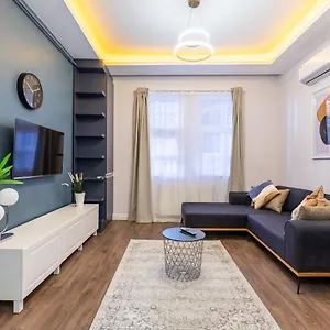 Апартаменты Red Suites Balat - Orange And Blue, Стамбул